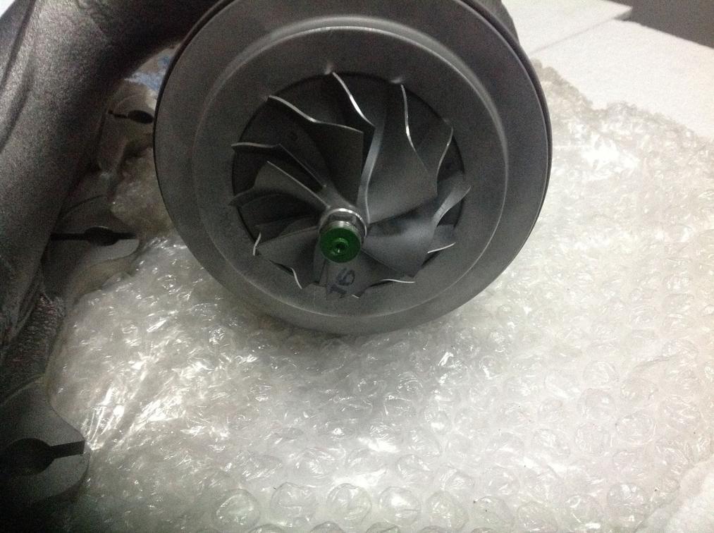 turbolader upgrade , oktober 2013 
66mm Turbine ( 15mm mehr als Serie) 50% leichtere Lagerung, 60% stärkere Wastegate,metall blow off 0,02 S. Reaktionszeit.